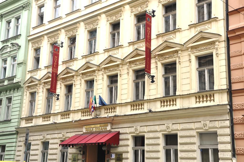 Hotel Mala Strana Praag Buitenkant foto